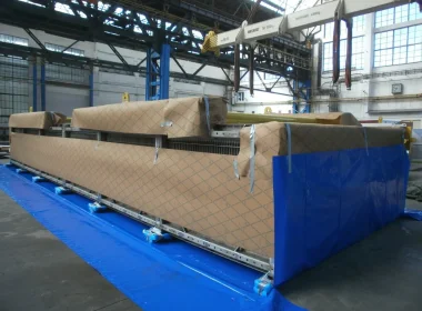 Verpackung von Produktionslinien und Maschinen in Schrumpffolie mit VCI-Schutz und Exportvorbereitung
